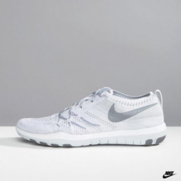 Nike Shoes - Nike focus flyknit sparkle sneakers
